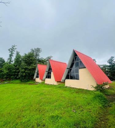 Huts And Hunters Resort Saputara