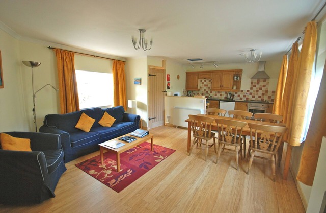 Hydrangea Cottage, Detached 1750,s Stone Cottage, Fully Modernised