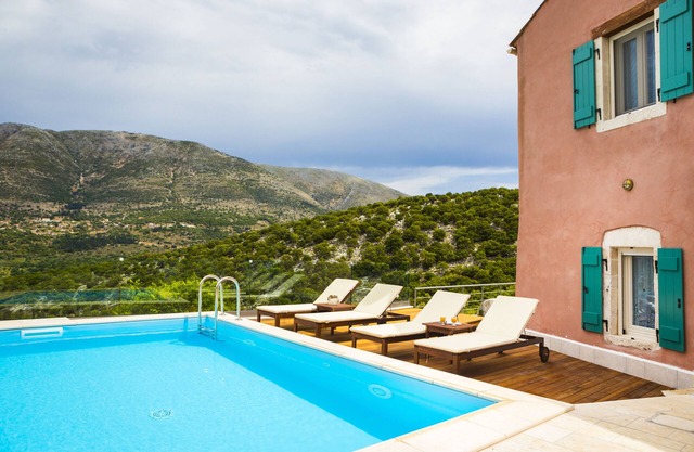 Iconic Villas - Villa Vada with private pool
