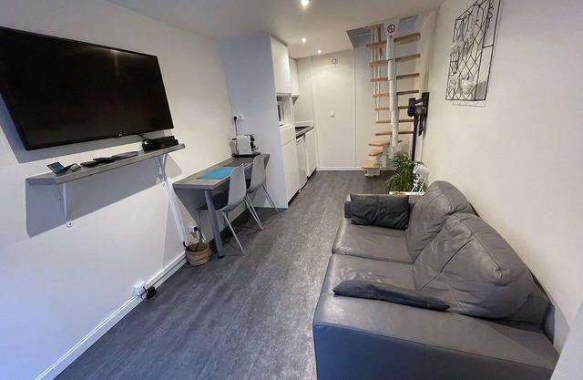 IDEAL 9: small house Deauville center