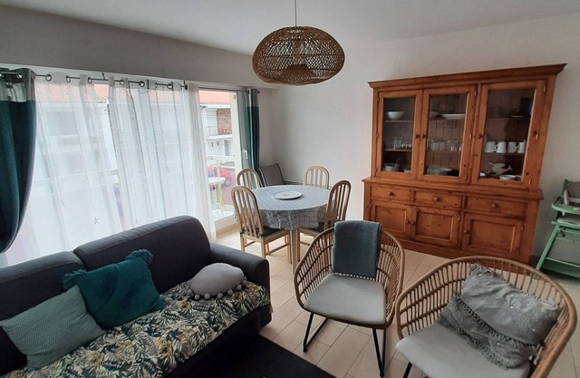 Ideal for a family, between beach & forest