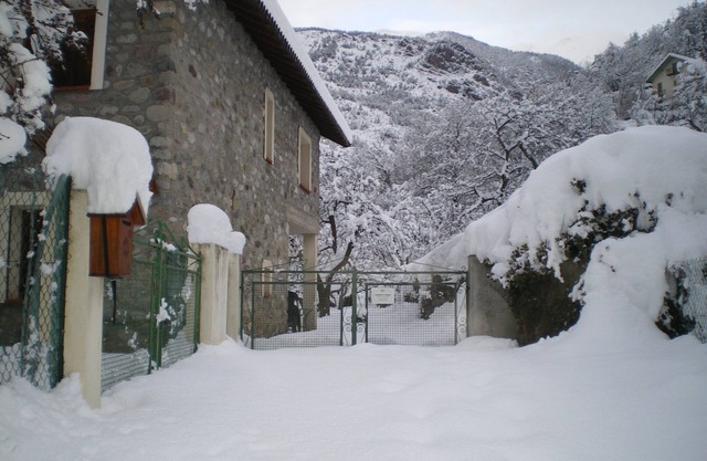 Ideal, quiet, independant house, T3 duplex+gd fenced garden 300m from village center