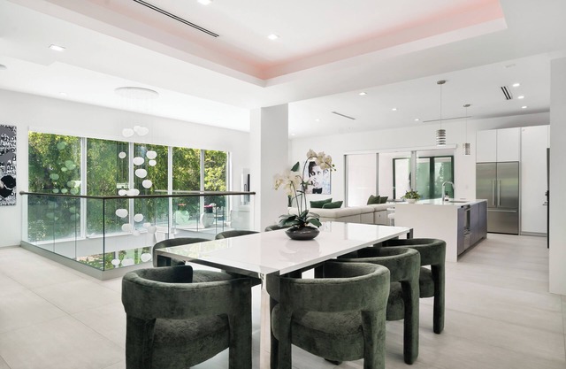 Ikon Villa | 4 Bed, 4 Bath