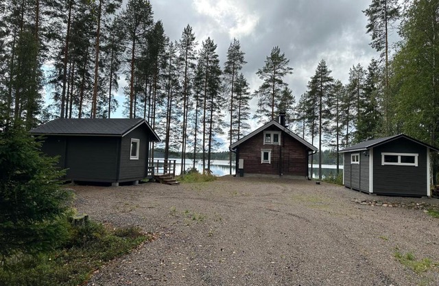 Iloinen Mökki