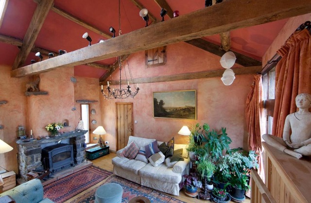 Imaginatively Converted Traditional Hillside Barn . Uninterrupted Views From Ev