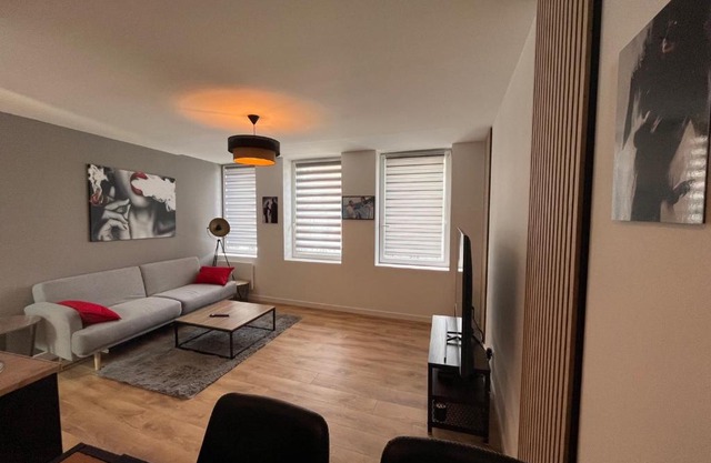 Immeuble Bavay 3 apparts, 4 Chambres, 5 ambiances