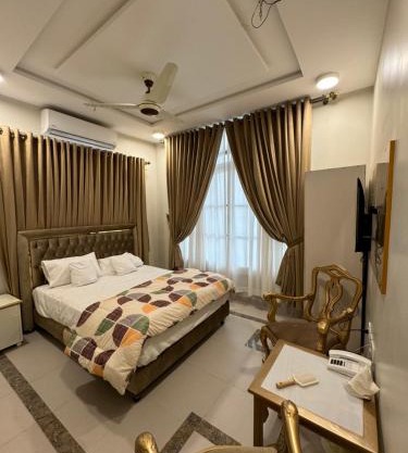 Imperial banquet and hotel