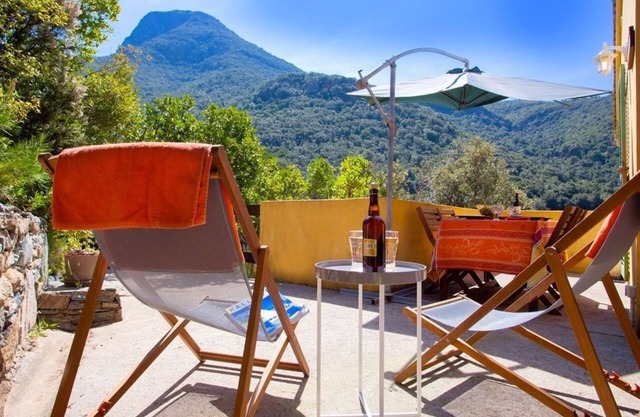 In Muntagna, apartment facing the mountains, hiking, river and beach