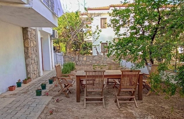 In the city center with beautiful garden