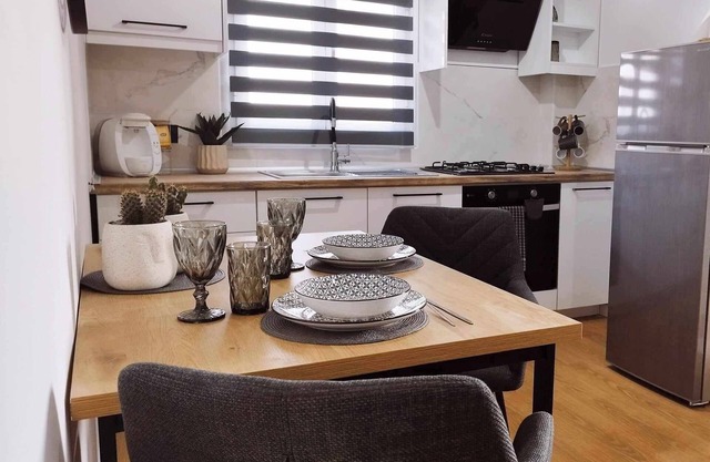 ina's apartment
