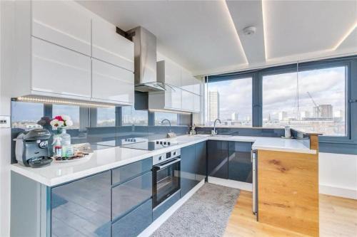 Incredible 3BR Battersea Flat & Spectacular View