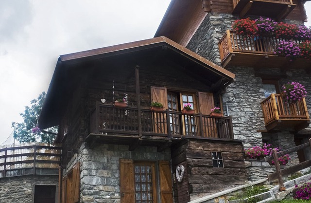 Independent chalet in the center of Valtournenche