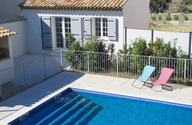 Independent cottage of 2019 facing the pool