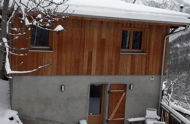 independent chalet 6 to 8 people
