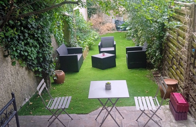 Independent private room with private garden.