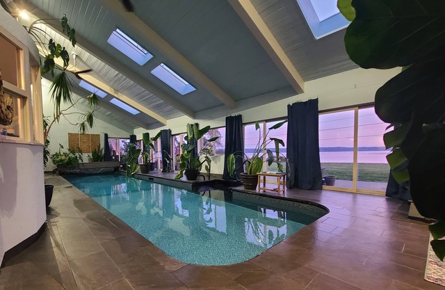 Indoor Pool w/Amazing Waterfront Views & Hot Tub