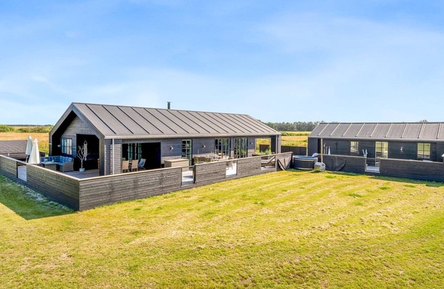 "Inola" - 1km from the sea by Interhome
