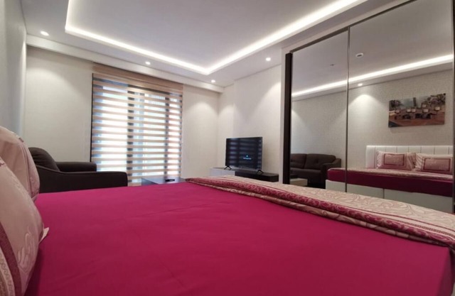 Intimate Studio Apartment - Mirage Residence