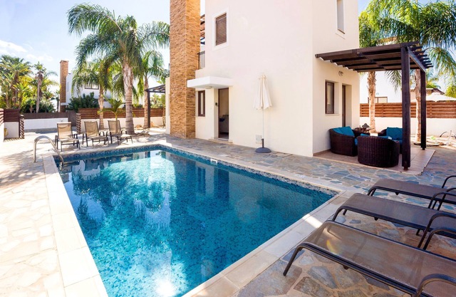 IOANNA - 3BD VILLA only 100m from the Mediterranean Sea