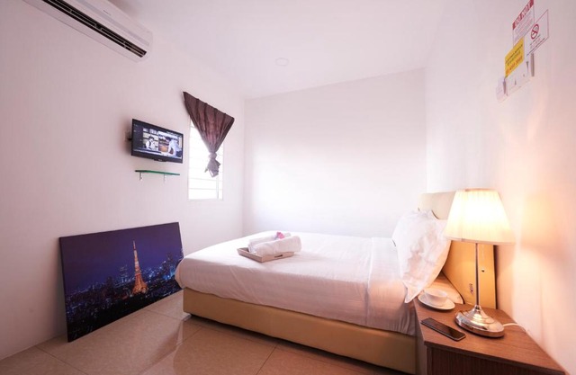Ipoh Road Hotel