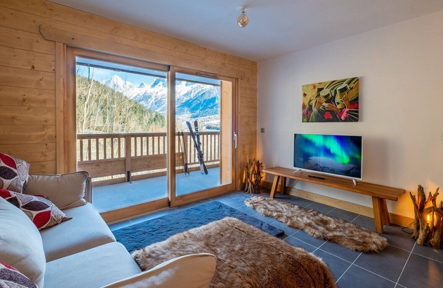 IRIS. Chamonix Holidays. Style. Ski Les Houches