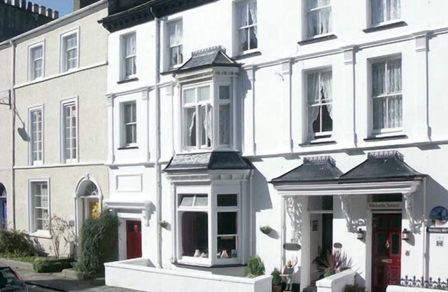 ISFRYN, pet friendly, character holiday cottage in Caernarfon