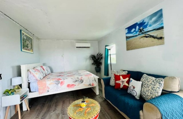 Island Apartment, AC, Ocean Views