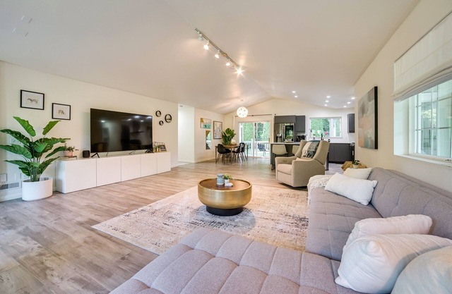 Issaquah Retreat Near Lake Sammamish State Park!