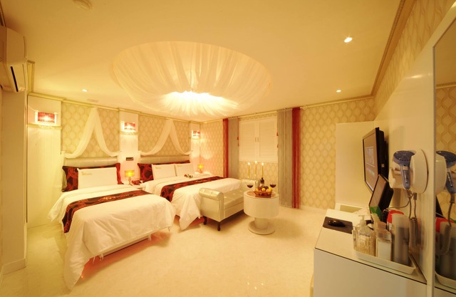 Ivy Hotel