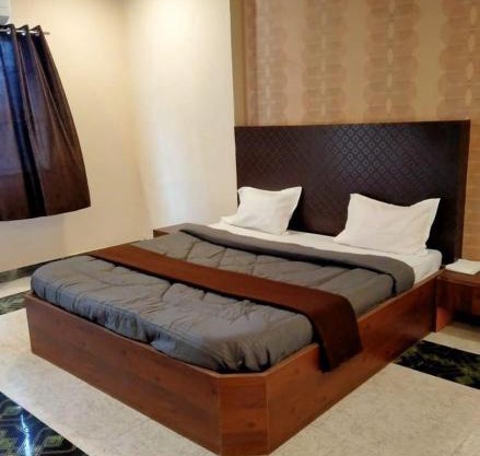 J J Lodging