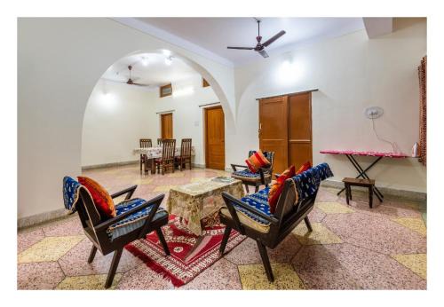 Jaiswal Homestay 2BHK Holiday Home-parking-kitchen-Wi-Fi & 24 hour Hot water