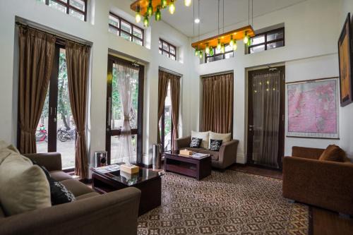 Jambuluwuk Residence Menteng