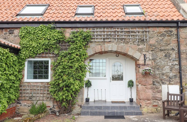 JARA, pet friendly, country holiday cottage in Bamburgh