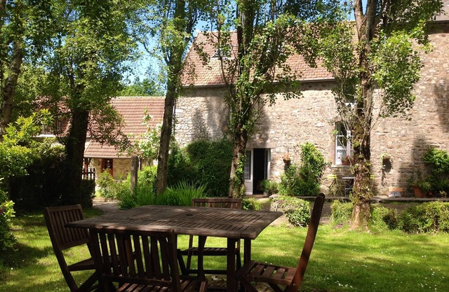 Jasmin-2 bedroom Cottage on our farm - 8 minutes from sandy beaches