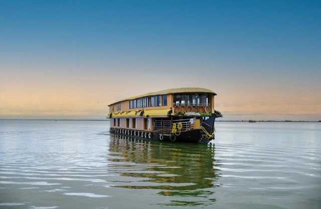 JCT Houseboat