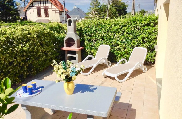 Jersey house - 50 metres from the beach