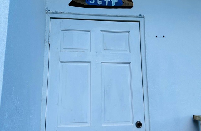 Jett Room - Ferdi's Place