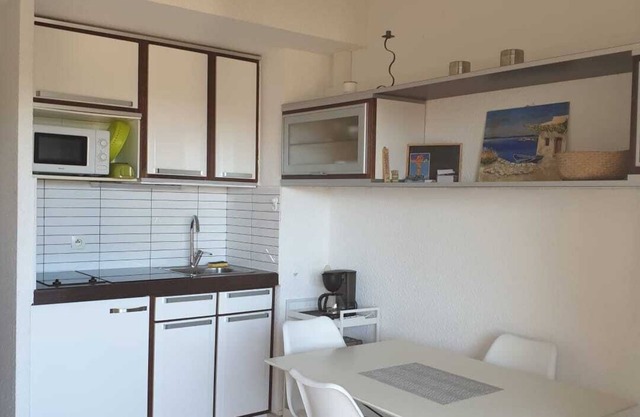 Joli Appartement Climatisé, au Calme et Avec Parking. Proche des Plages