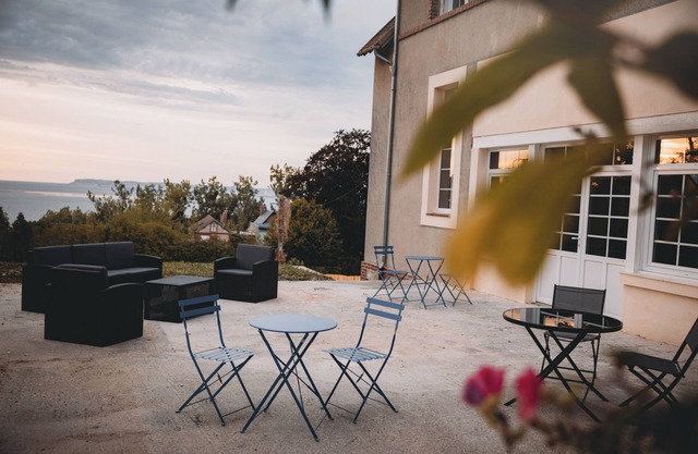 Joli Appartement Dans Propriété Normande Surplombant la mer