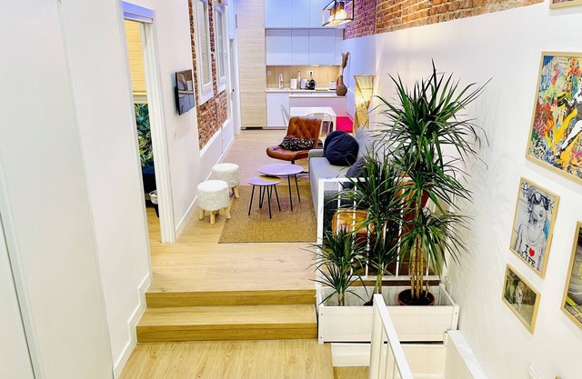 Jungle duplex in Madrid 8 people: 3BR 2BA Parking