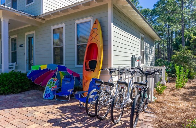 Just A Short Walk to Lake and Beach. Best of Both! Walk to Old Florida Fish