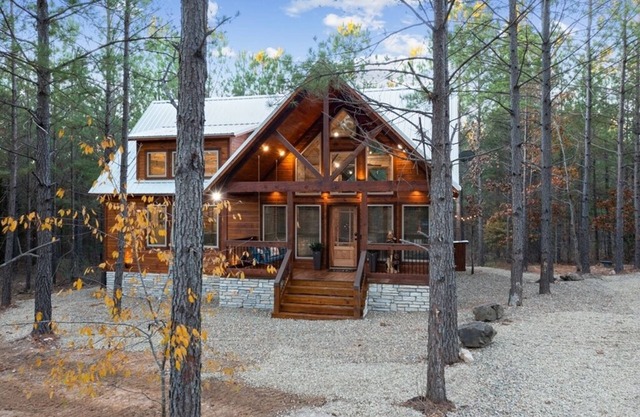Just Chillin' - Romantic Luxury, Arcade, Outdoor Amenities, Hot Tub