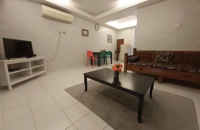 Juwita Homestay Bukit Katil - Free Unifi and 15 Minutes To Town