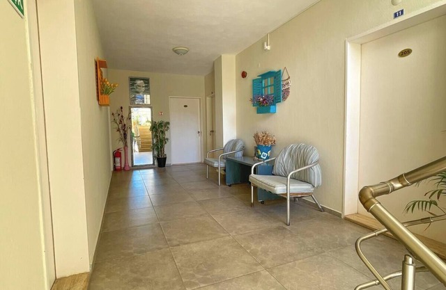 Kamali Apart 304