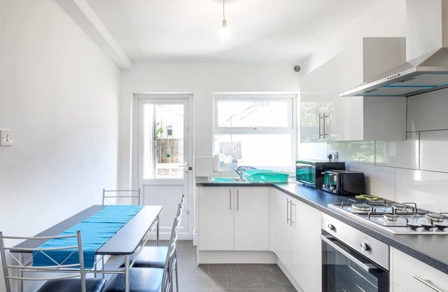 Karah Suites - Lansdown Road