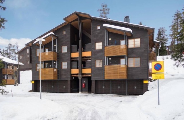 Karhunvartijan linna b11 by Interhome