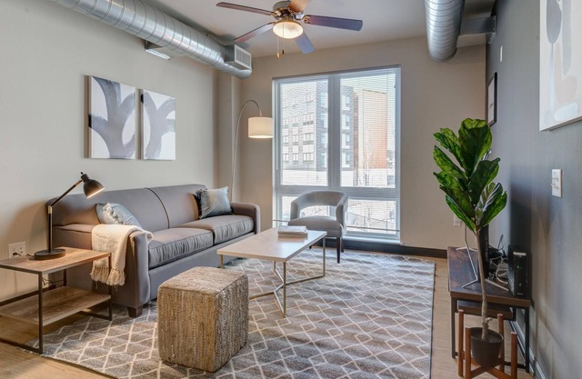 Kasa | Relax with the Family in Westown Neighborhood | Milwaukee