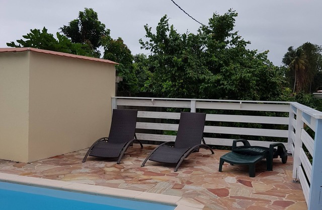 KAZ LETANG is a house consisting of T3 with swimming pool in the countryside.