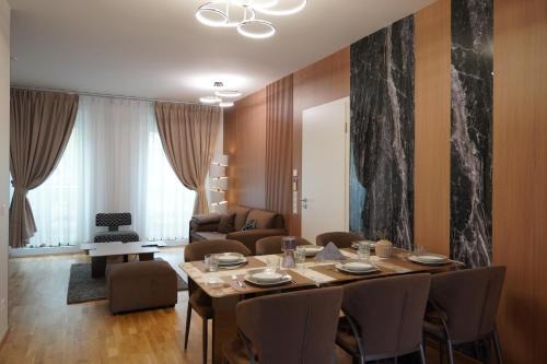KEDA Royale Suite City Center Charm