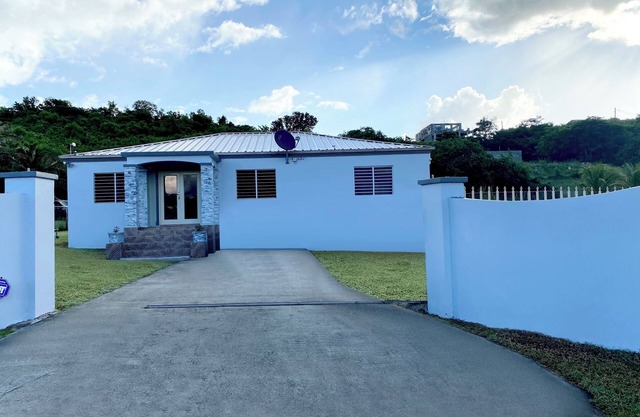 Keepsake Oasis, Mid-Island 3-Bed Modern Cozy Home with AC, WiFi, Quiet Residence